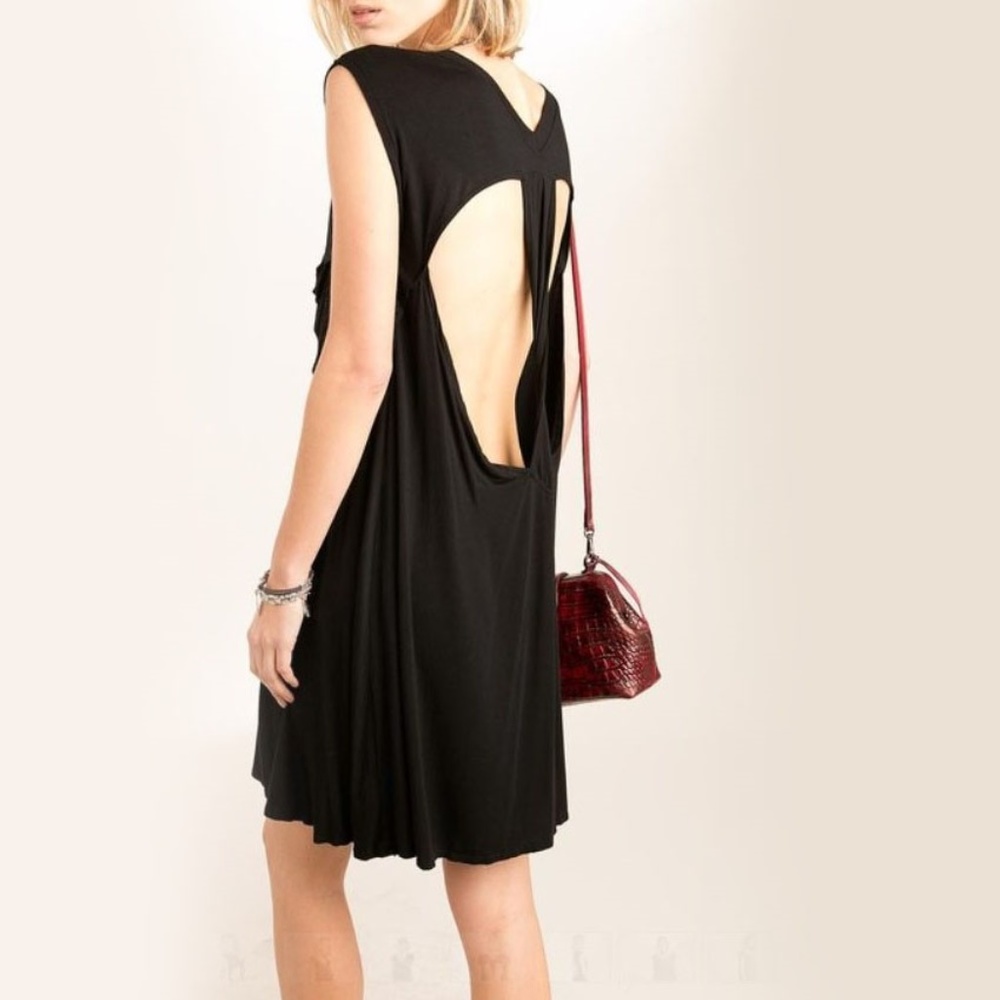 Twisted Back Sleeveless Pocket T Shirt Dress